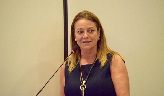 Aprovado PL de Fabíola que obriga empresas a divulgar direito ao passe livre para deficientes