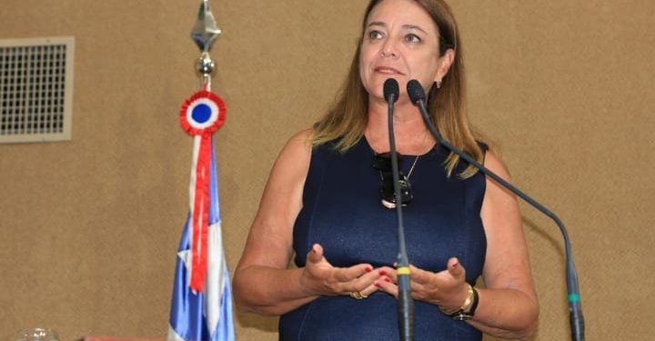 Deputada Fabíola Mansur propõe Comenda 2 de Julho para Jorge Portugal