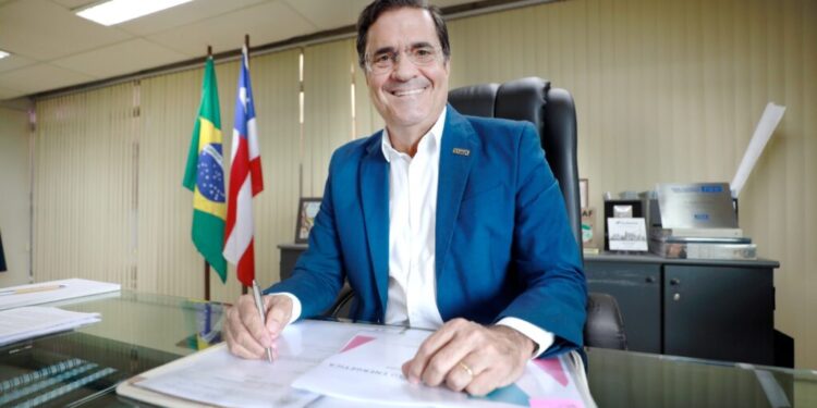 À frente da SDE, Angelo Almeida aponta crescimento na geração de empregos e novos investimentos na Bahia