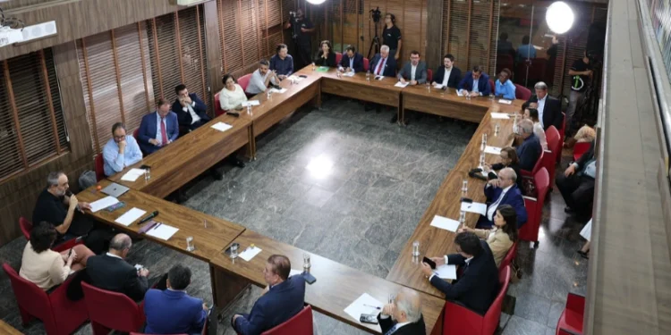 FJM apresenta a pesquisa “Como Pensa o Eleitor Brasileiro” para a bancada do PSB